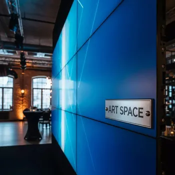 Аренда Экран светодиодный LED с шагом 4 мм в Courtyard by Marriott Sochi — ART SPACE