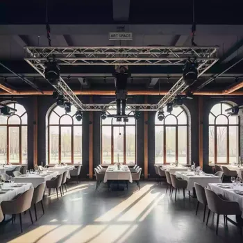 Аренда Монтажник профессиональный в ресторане «Магадан» — ART SPACE