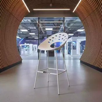 Аренда Стул барный Leaf white в ресторане «Сыроварня» — ART SPACE