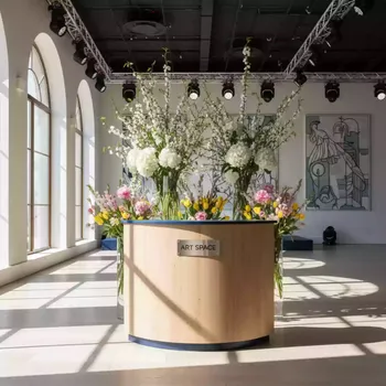 Аренда Подиум четверть круга 100х1 в City Park Hotel Sochi — ART SPACE