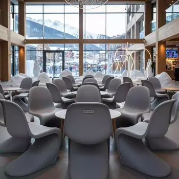 Аренда Стул пластиковый Doga Bistrot грушевый в Radisson Hotel Rosa Khutor — ART SPACE