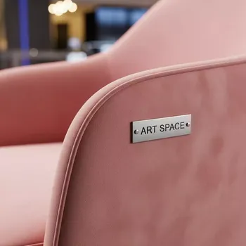 Аренда Стул розовый велюр Frankfurt в Delta Sirius — ART SPACE