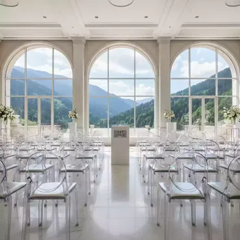 Аренда Стул ХЭМПСОН прозрачный с серебряной подушкой в Radisson Hotel Rosa Khutor — ART SPACE