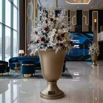 Аренда Кашпо пластиковое Ming в Panorama by Mercure — ART SPACE