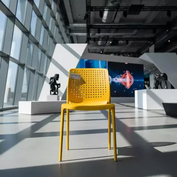 Аренда Стул пластиковый Snow желтый в конгресс-холле отеля Жемчужина — ART SPACE