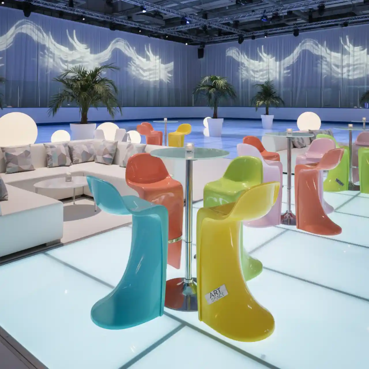 Табурет пластиковый барный Stack Maxi