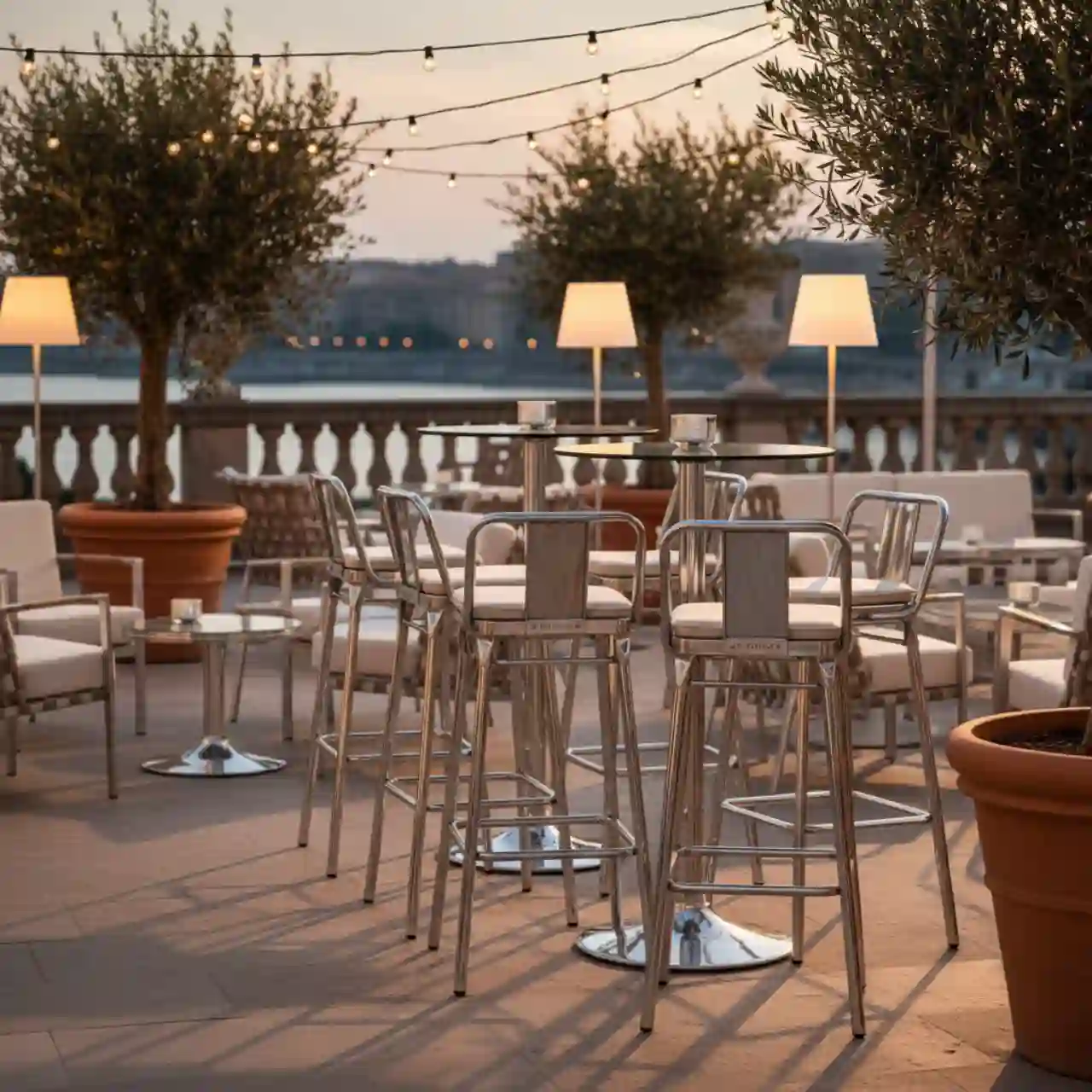 Стул барный со спинкой серебряный Tolix