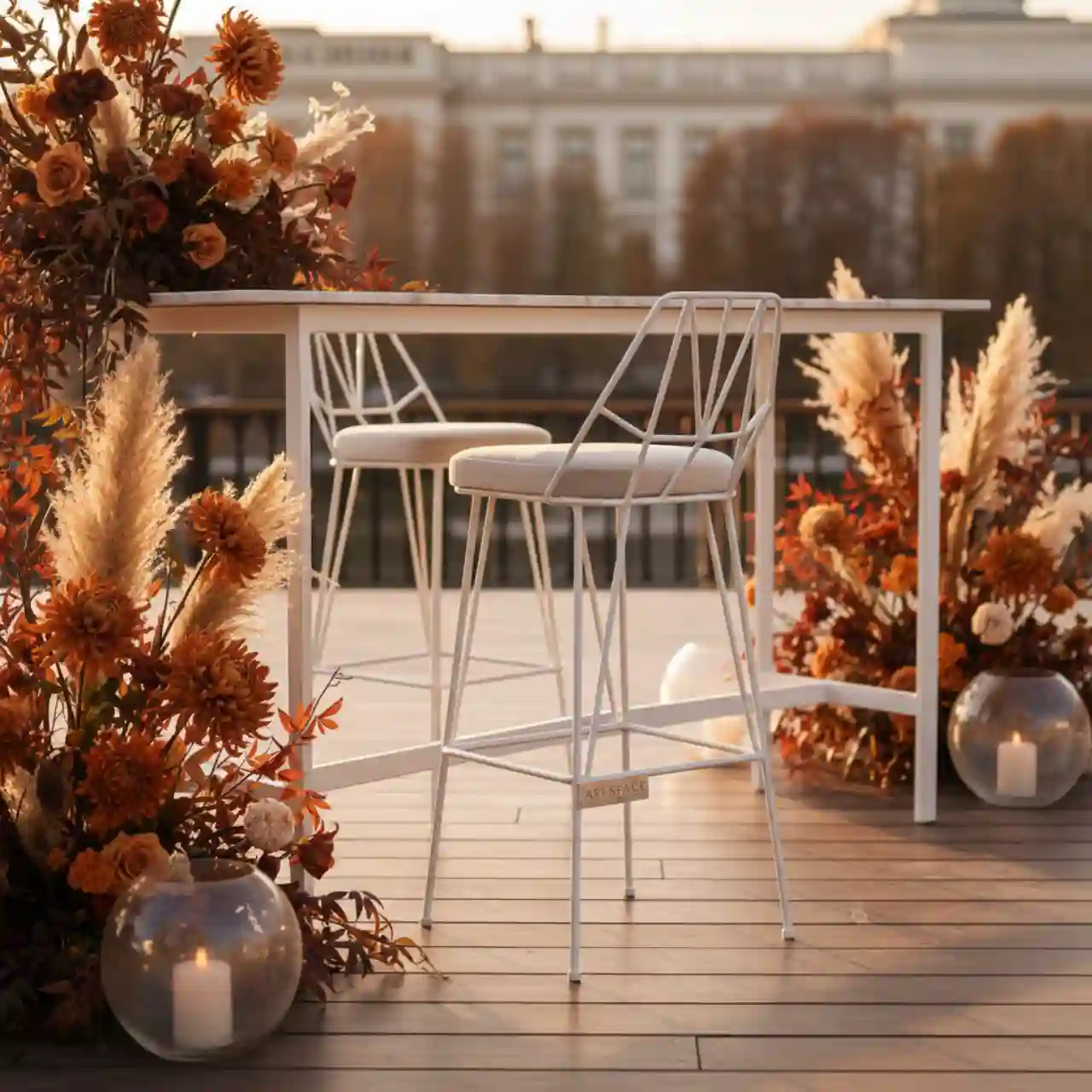 Стул барный белый металлический