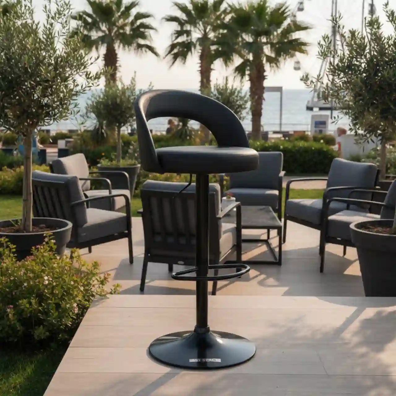 Стул барный Mira черный