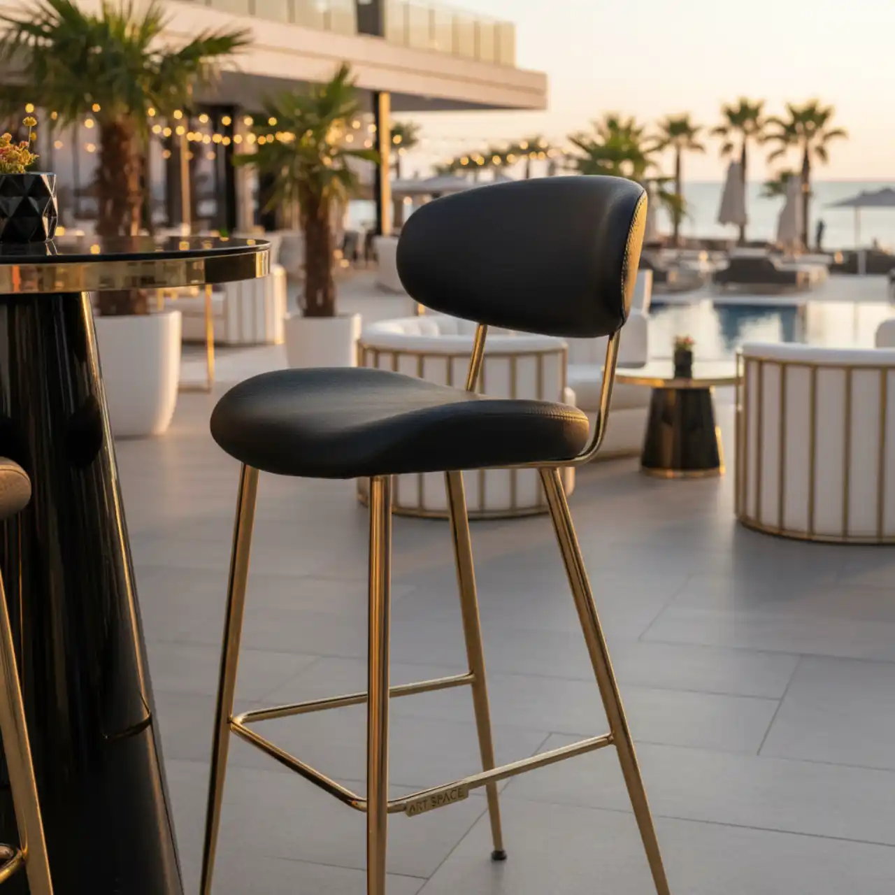 Стул барный Austin Black золотой с черной сидушкой