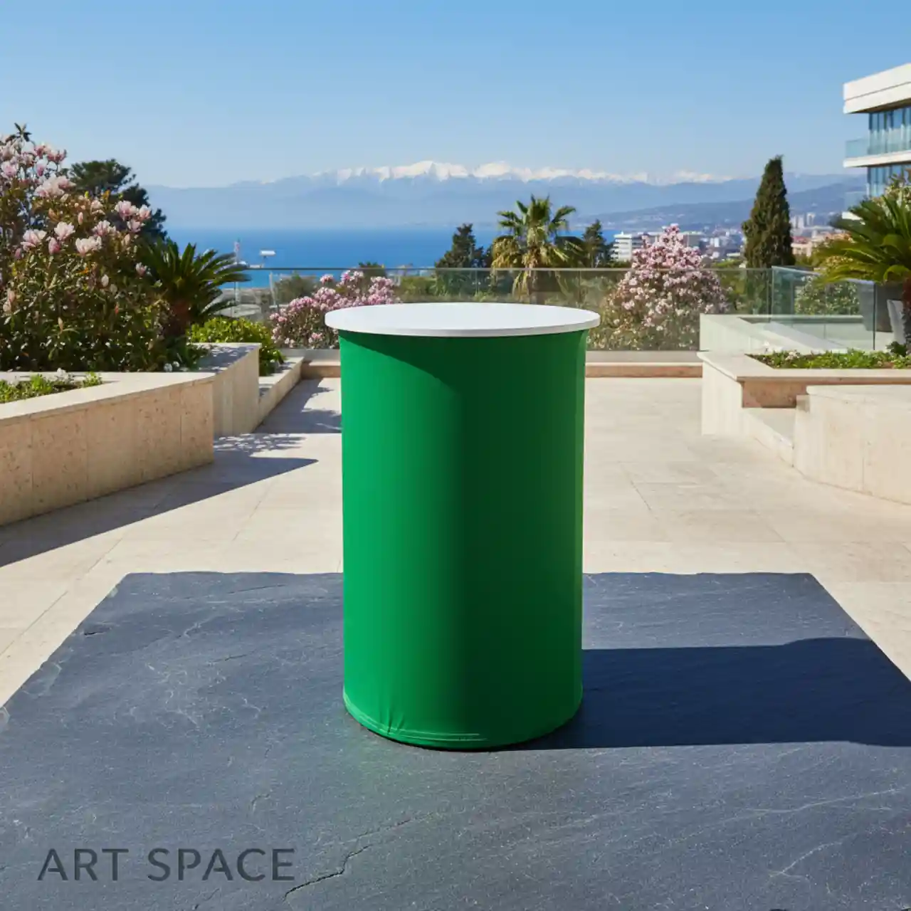 Столы коктейльные БОЧКА с зеленым чехлом и столешницей МДФ белого цвета