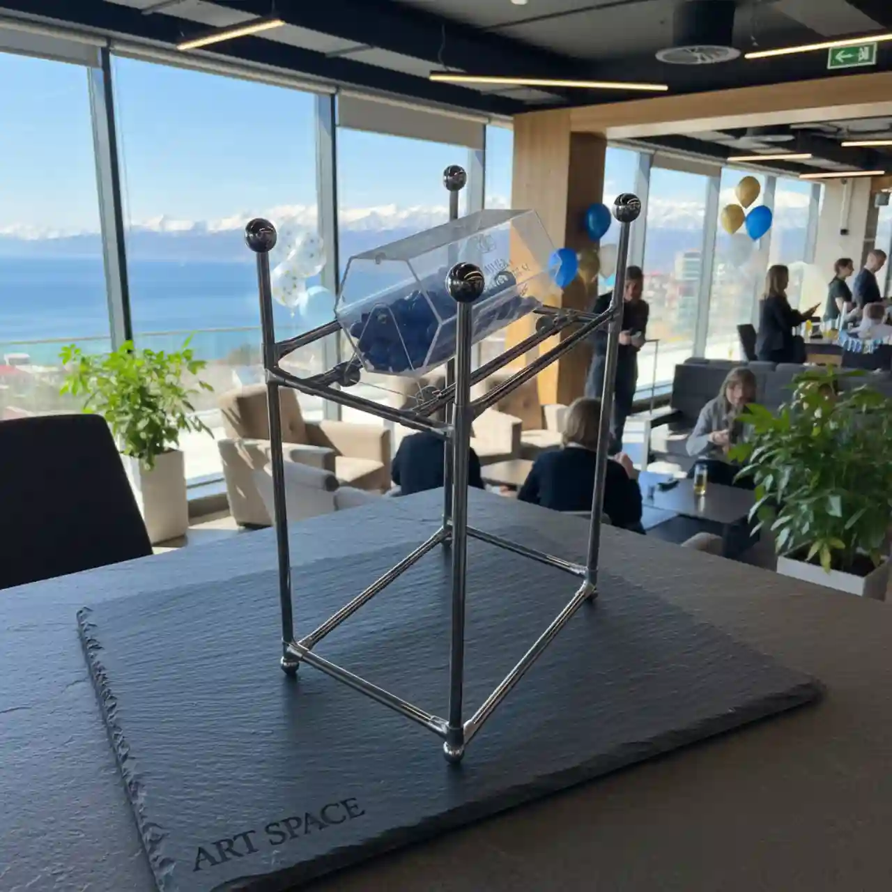 Лототроны разных размеров