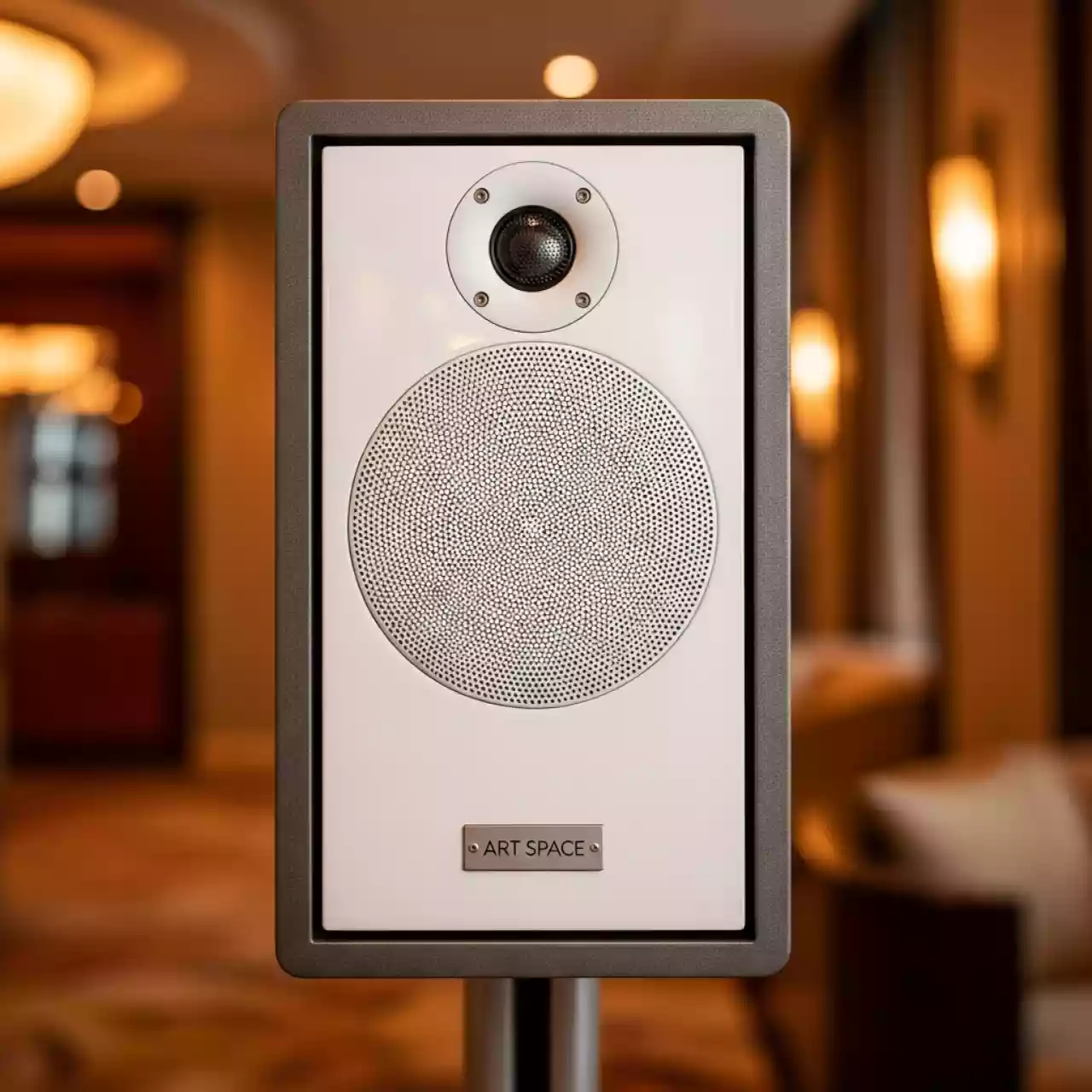 Аренда Акустическая система встраиваемая DALI PHANTOM H 80 белая в отеле «Богатырь» — ART SPACE