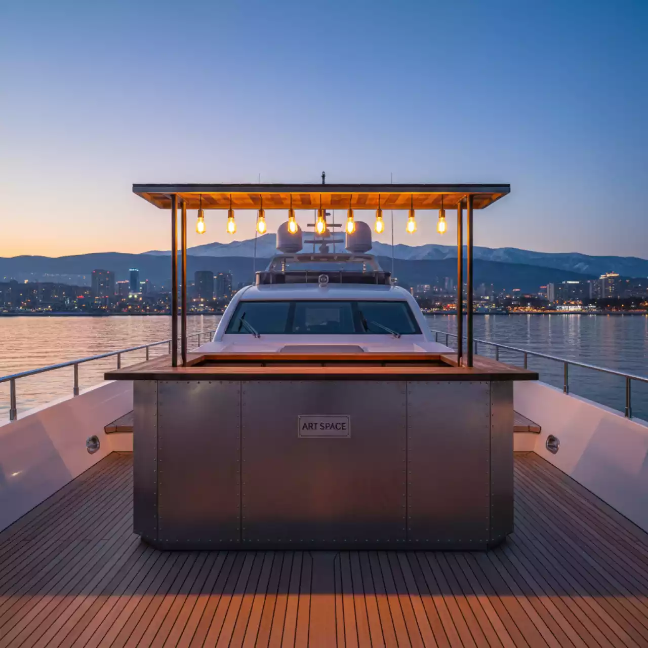 Аренда Бар "Пей и ешь" на VIP теплоходе (Морпорт Сочи) — ART SPACE