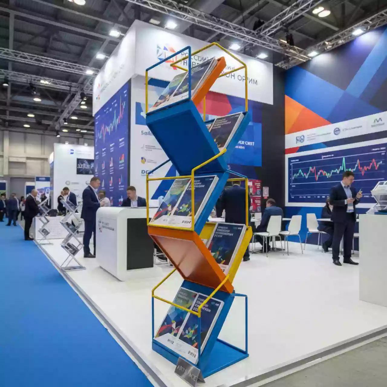 Аренда Буклетница Зиг Заг в МФК «Горный» — ART SPACE