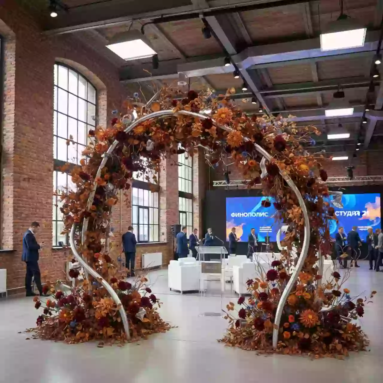 Аренда Декор свадебный цветочный в лофте «Студия 21» — ART SPACE