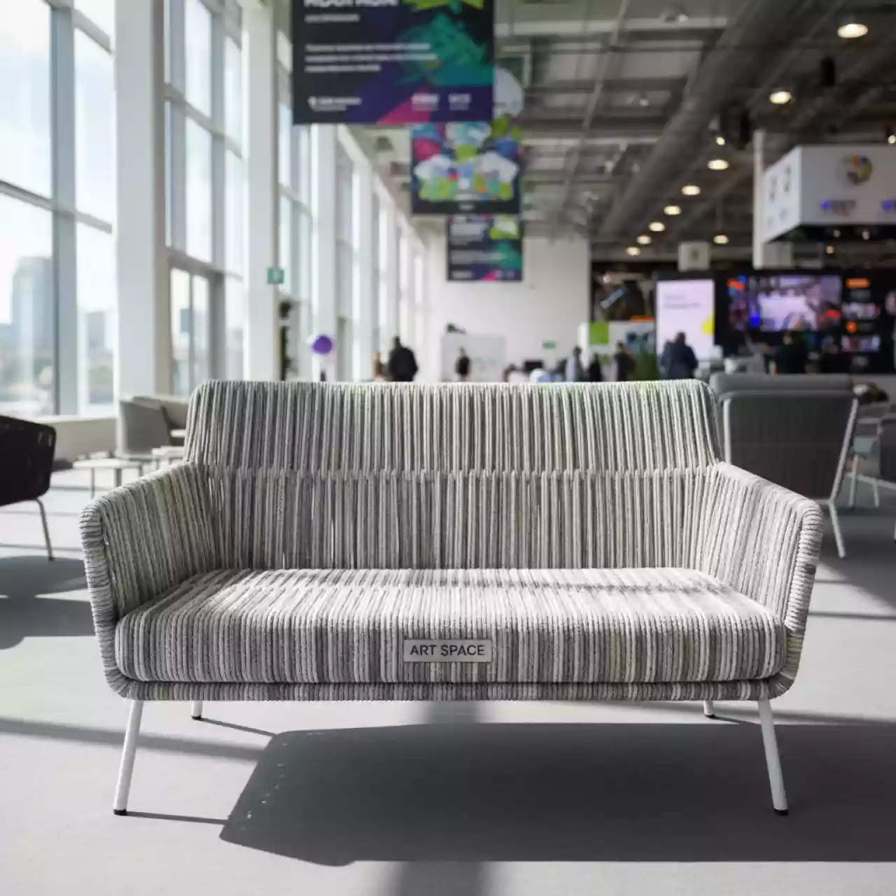 Аренда Диван плетеный двухместный Daisy Rope в Гранд Отель Сочи — ART SPACE