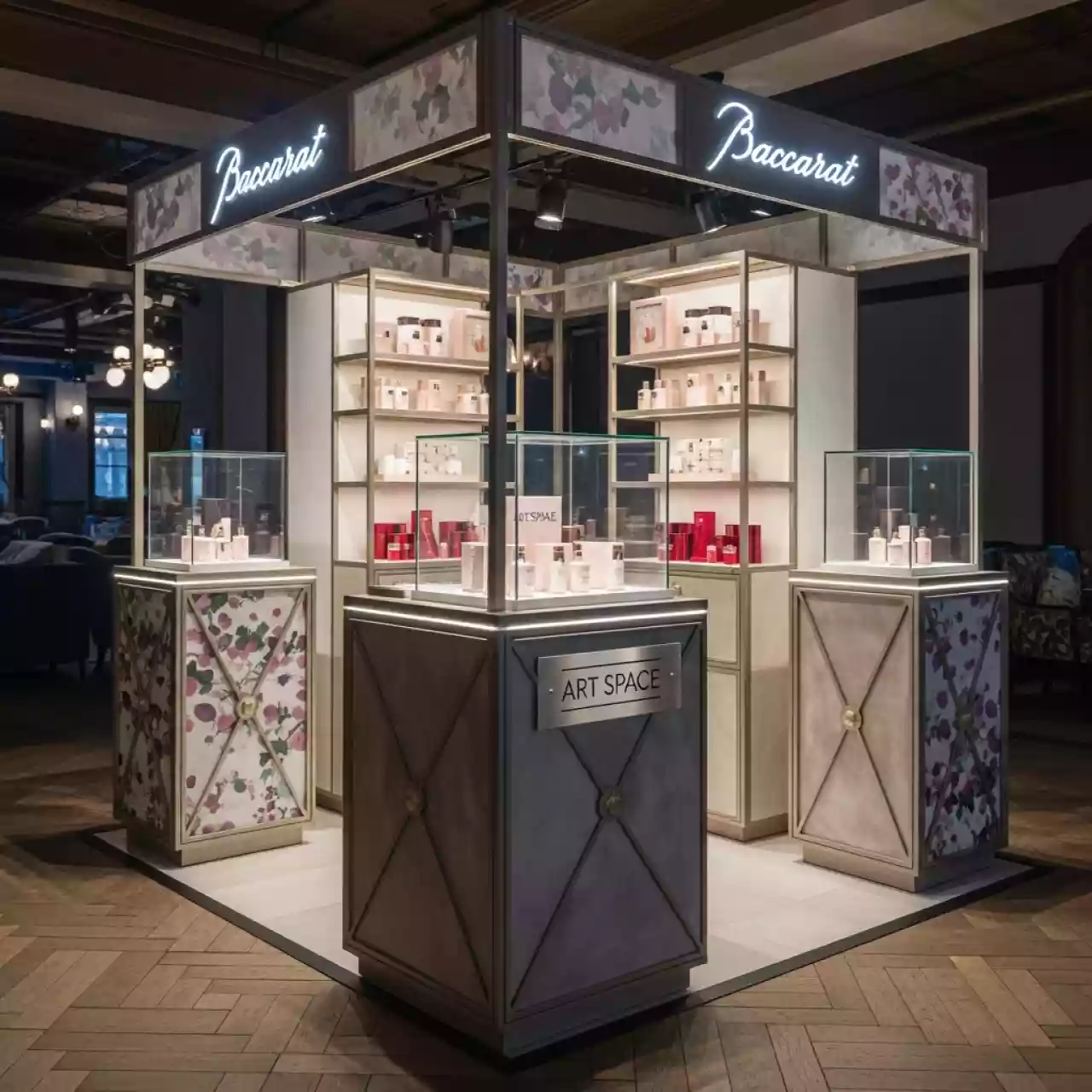 Аренда Дизайн торгового острова Baccarat в ресторане «Сыроварня» — ART SPACE