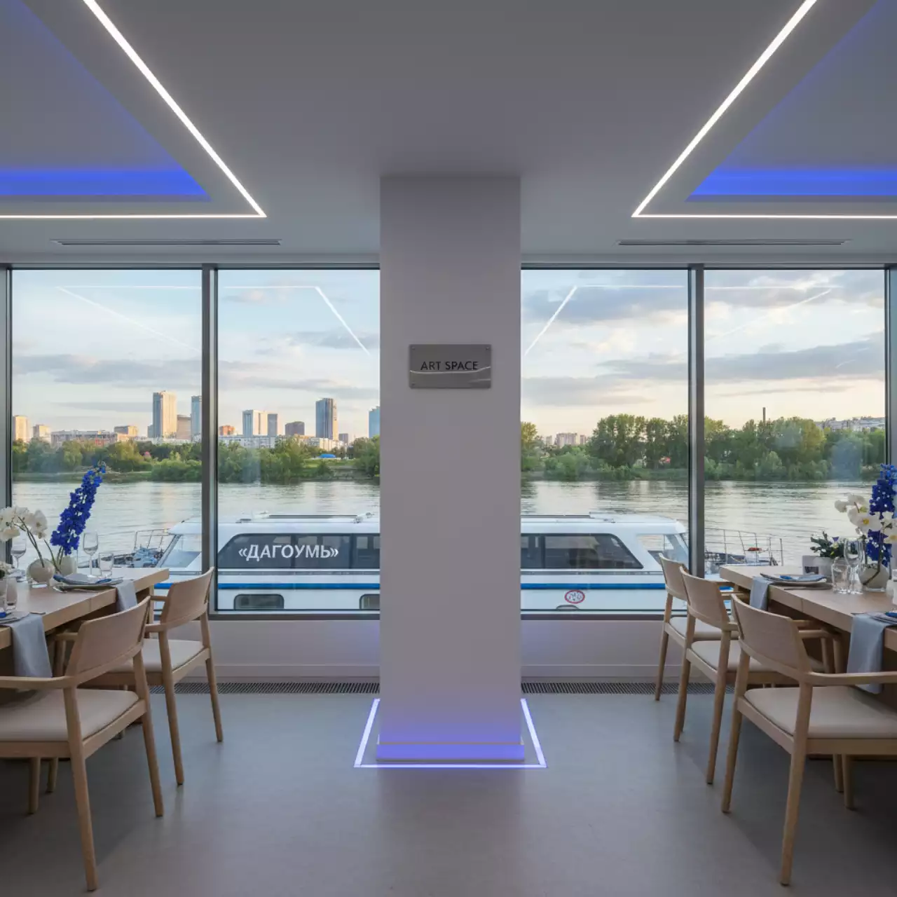 Аренда Для кафе и ресторанов на теплоходе «Дагомыс» — ART SPACE