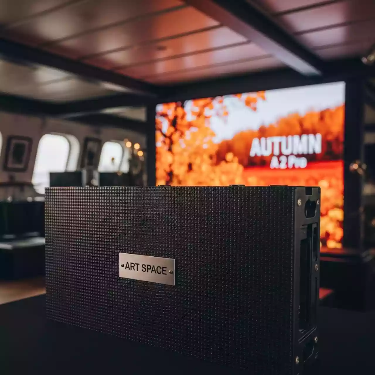 Аренда Экран светодиодный черный с шагом 2 мм A 2 Pro на теплоходе «Дагомыс» — ART SPACE