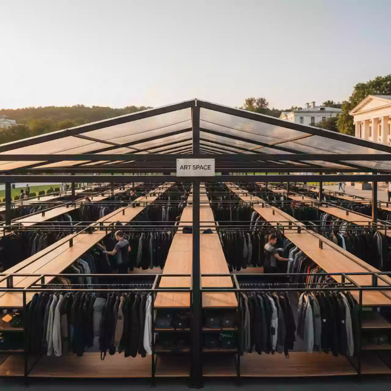 Аренда Гардероб выездной на 151 300 мест с обслуживанием в санатории «Октябрьский» — ART SPACE