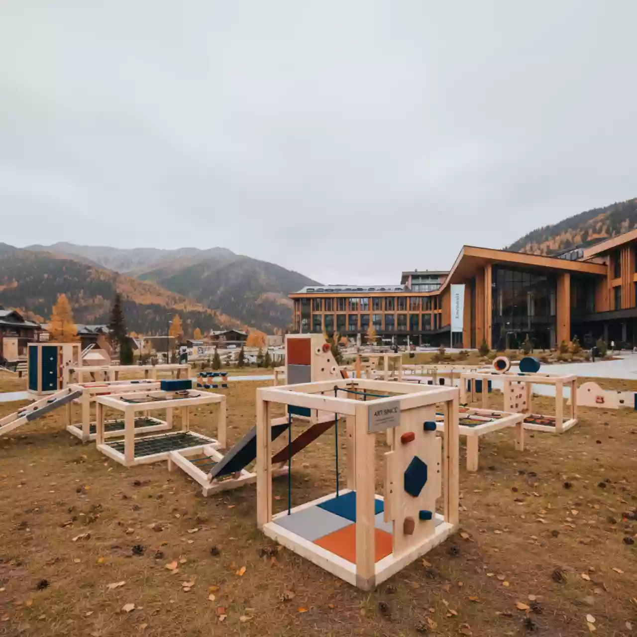 Аренда Игры вселенной ЦФТ Team Camp в Radisson Hotel Rosa Khutor — ART SPACE