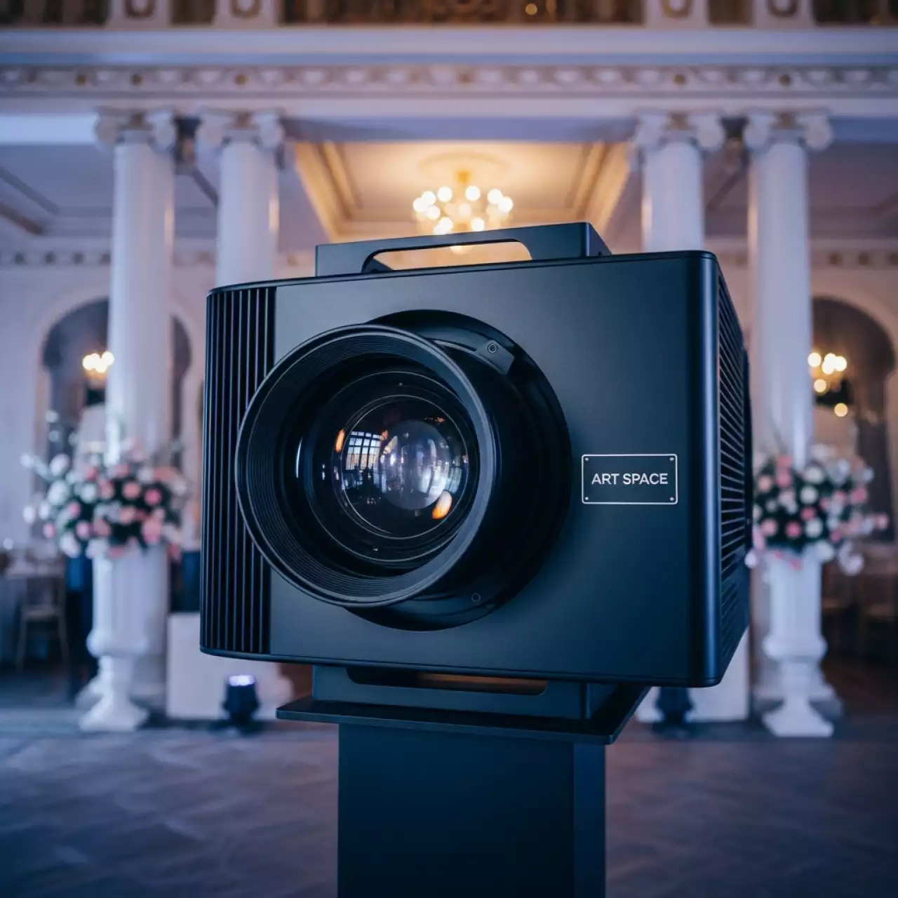 Аренда Инсталляционный проектор Epson EB L12002Q в Boutique Hotel PORTUM 1905 — ART SPACE