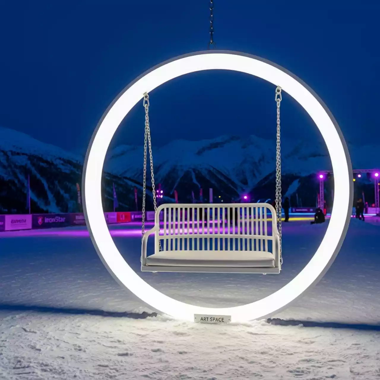 Аренда Качели светящиеся LED Ludres 12V White 360° в Novotel Resort — ART SPACE