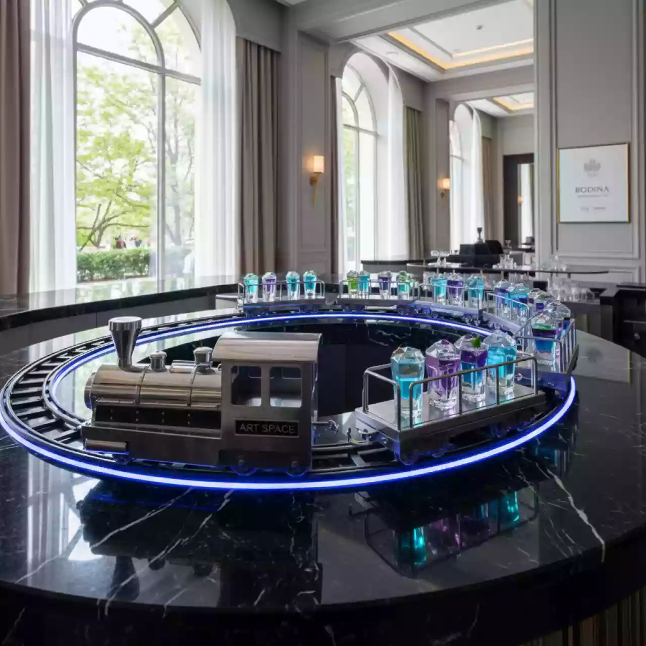 Аренда Коктейль шоу Поезд удачи в Rodina Grand Hotel & SPA — ART SPACE