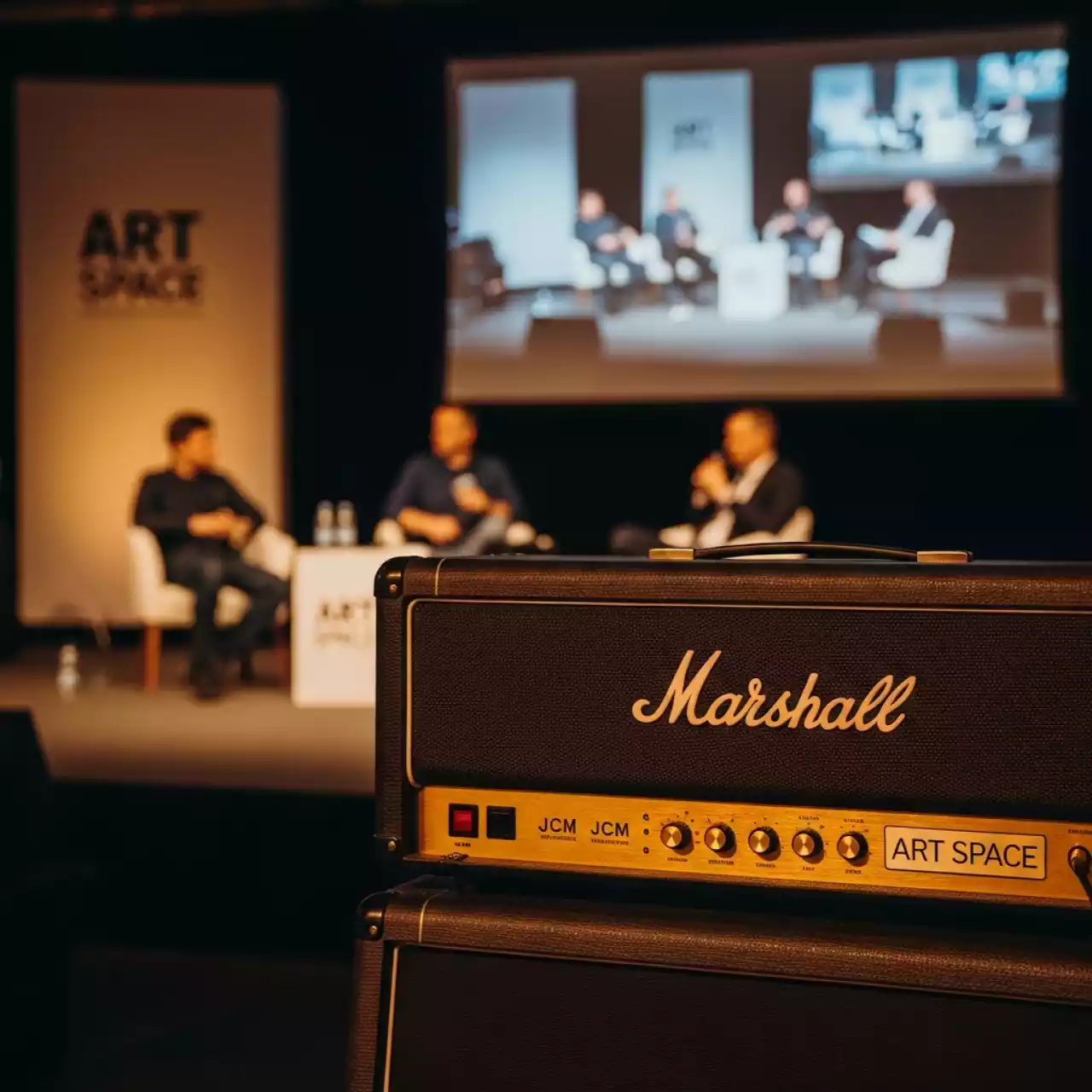 Аренда Комбоусилитель для гитар Marshall JCM на арене «Фишт» — ART SPACE