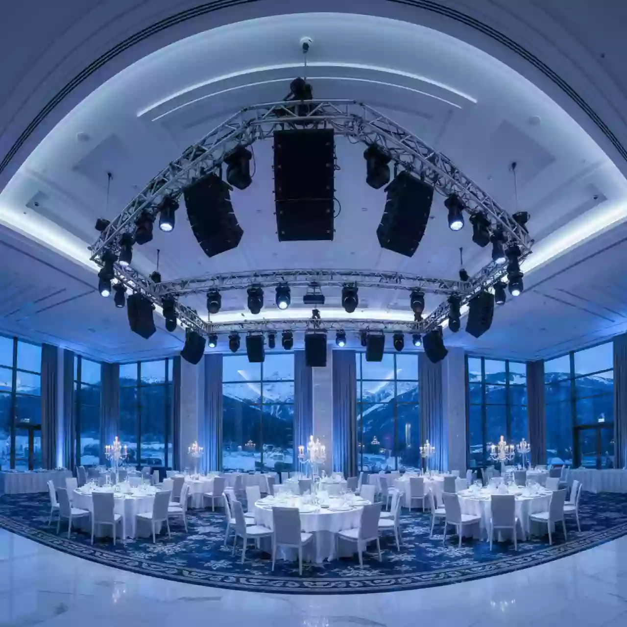 Аренда Комплект линейного массива RCF 17 кВт на 850 человек в Radisson Hotel Rosa Khutor — ART SPACE