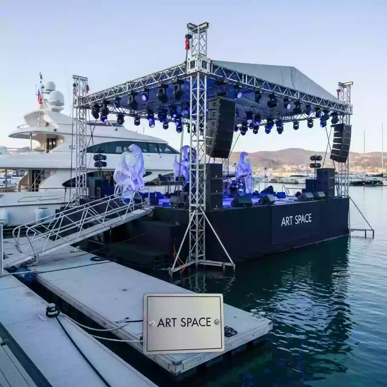 Аренда Концерт ко дню города Альметьевск торжественный на VIP теплоходе (Морпорт Сочи) — ART SPACE