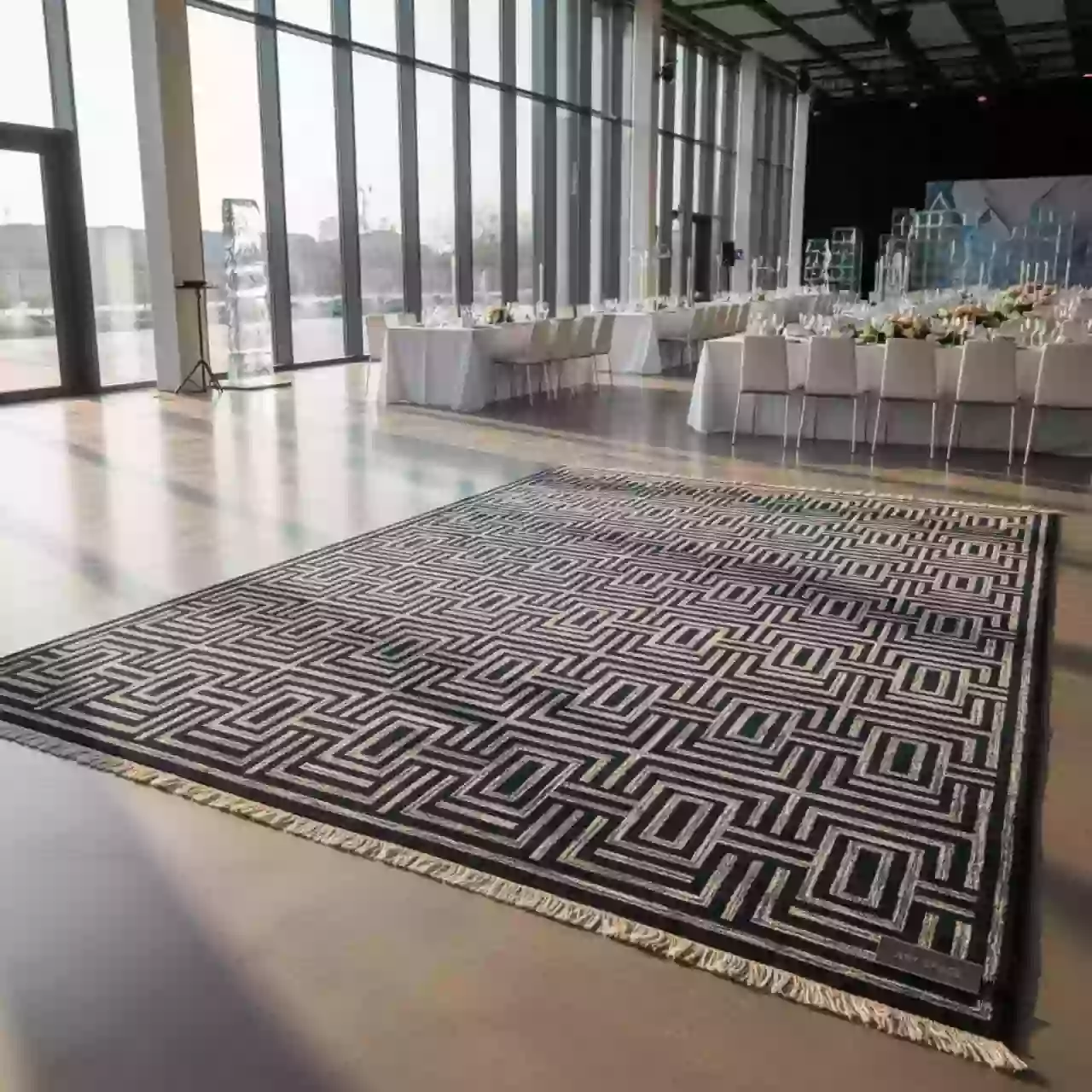 Аренда Ковер индийский Milton в Керлинговом центре «Ледяной куб» — ART SPACE