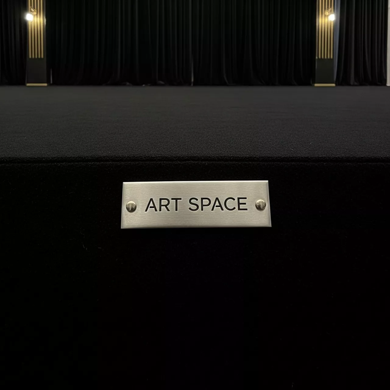 Аренда Ковровое покрытие ковролин черное 50 м² в Boutique Hotel PORTUM 1905 — ART SPACE