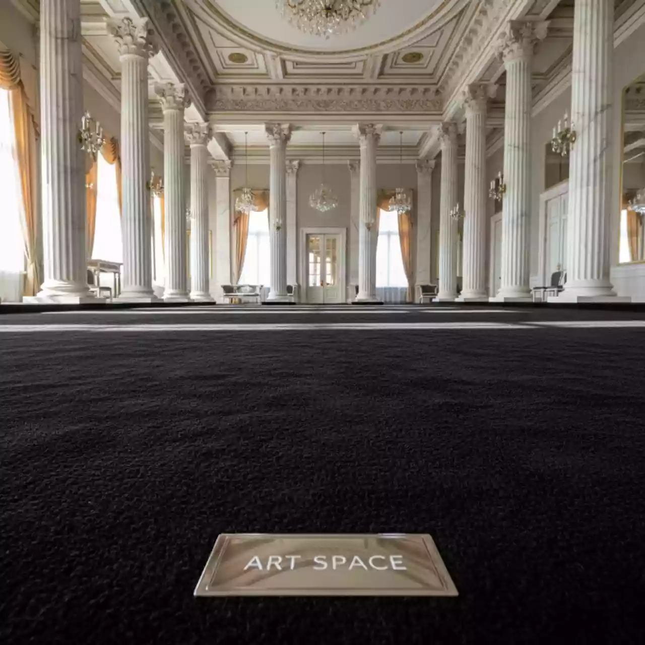 Аренда Ковровое покрытие ковролин черный 100 м² в Delta Sirius — ART SPACE