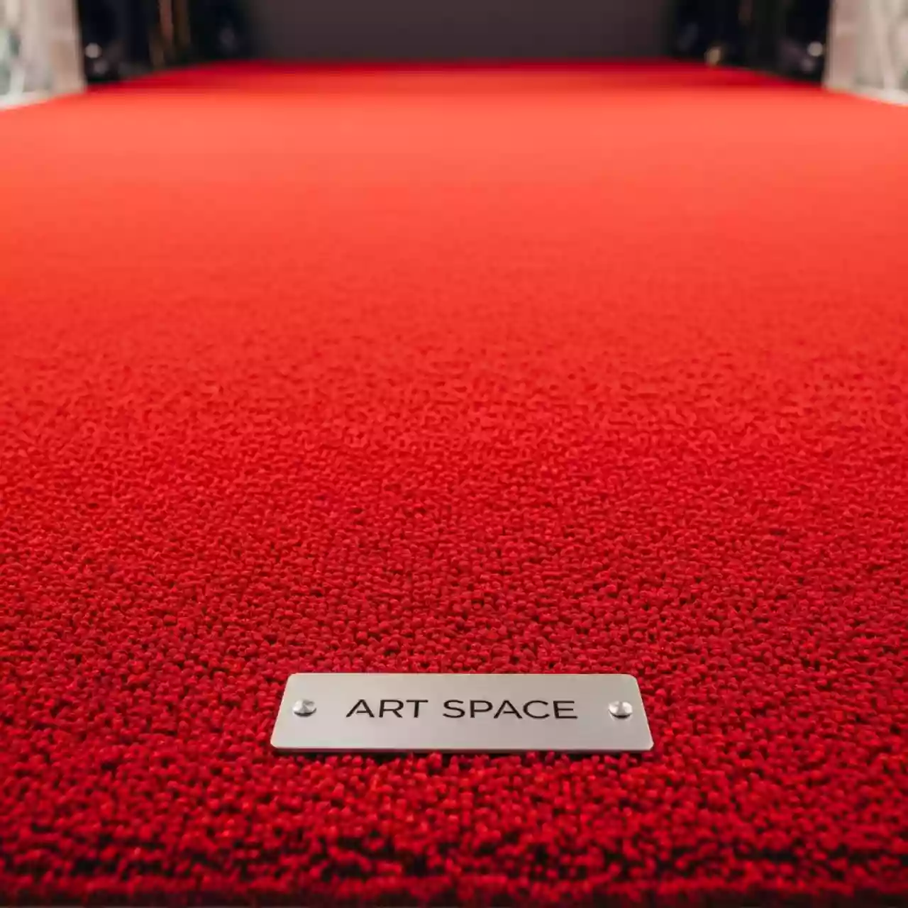 Аренда Ковровое покрытие ковролин красное 20 м² в ресторане «Плакучая Ива» — ART SPACE