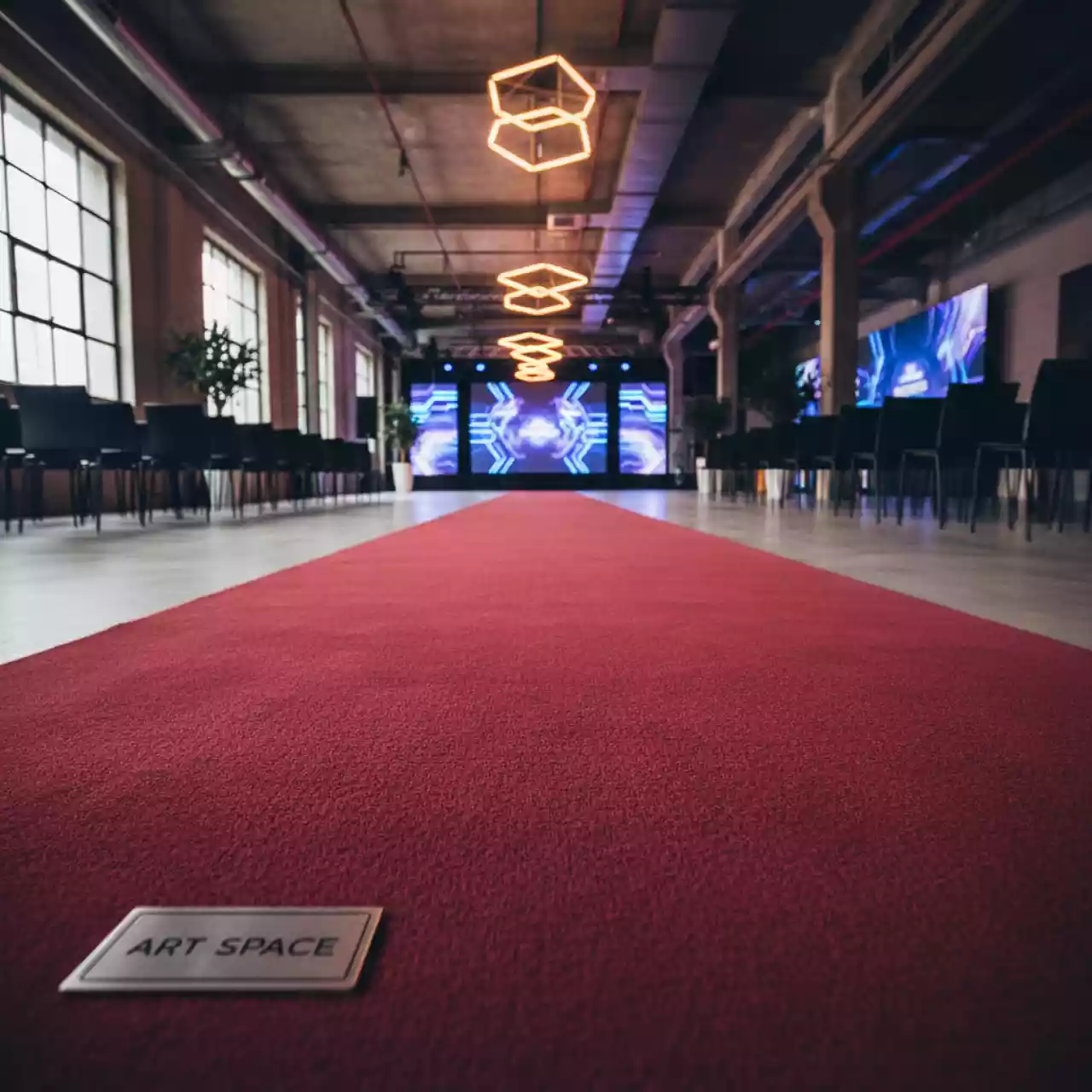 Аренда Ковровое покрытие ковровая дорожка красная Wow project в Ледовом дворце «Айсберг» — ART SPACE