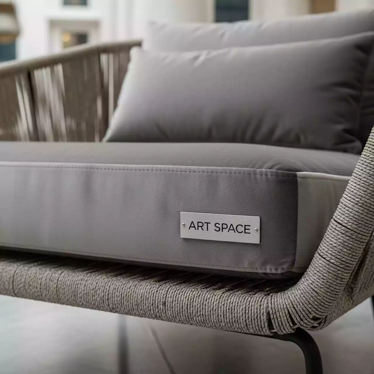 Аренда Кушетка правая плетеная с подушкой Agor в Маринс Парк Отеле — ART SPACE