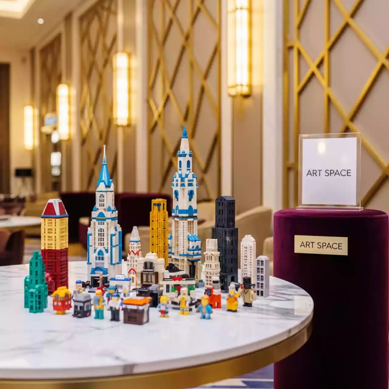 Аренда Набор люди мира Lego Duplo в Gamma Sirius