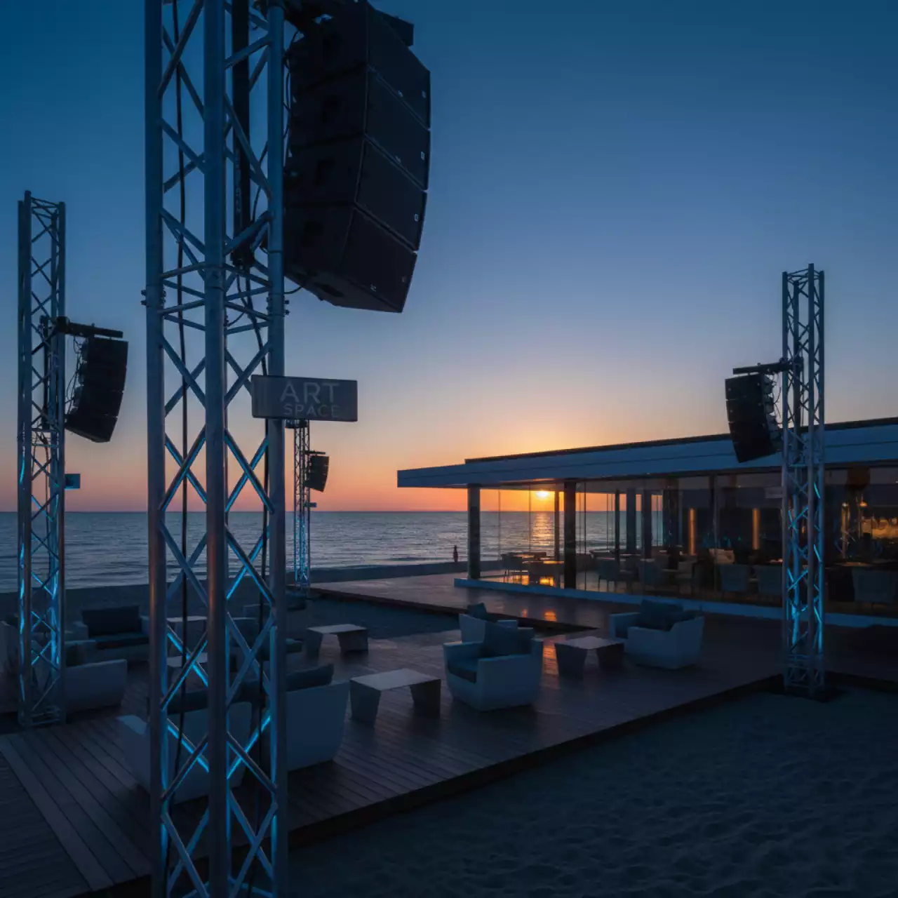 Аренда Оборудование звуковое профессиональное для концертов и мероприятий в пляжном клубе Del Mar — ART SPACE