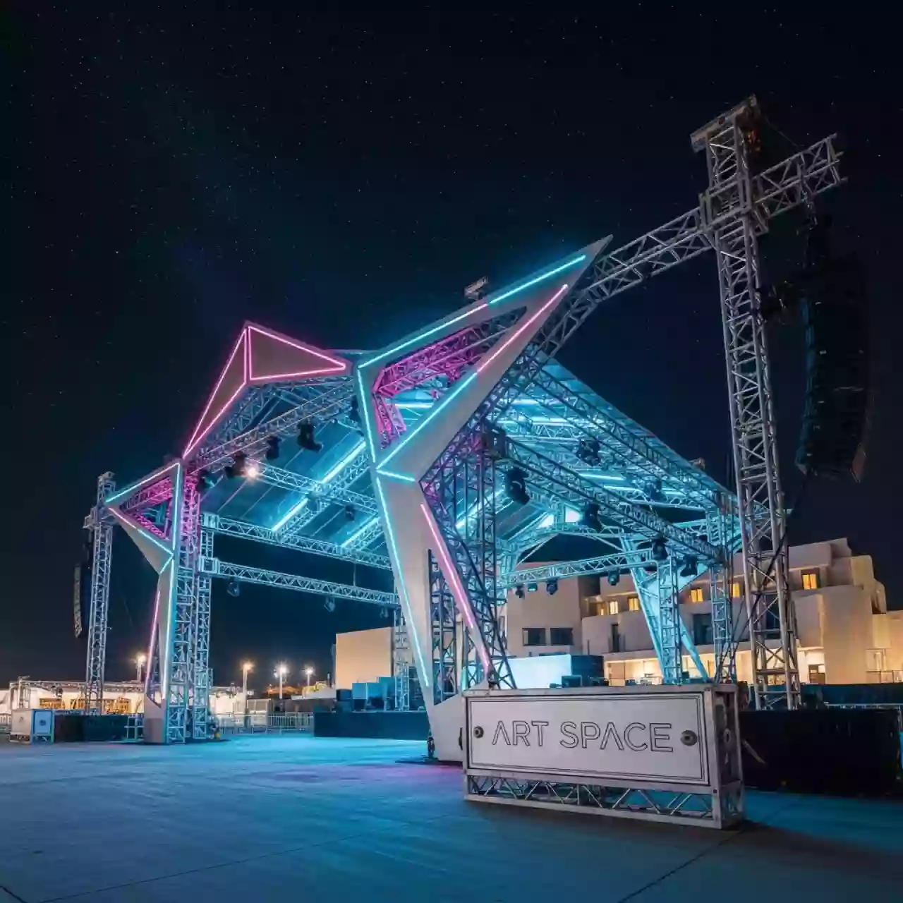 Аренда Павильон сценический на фермовой конструкции в Университете «Сириус» — ART SPACE