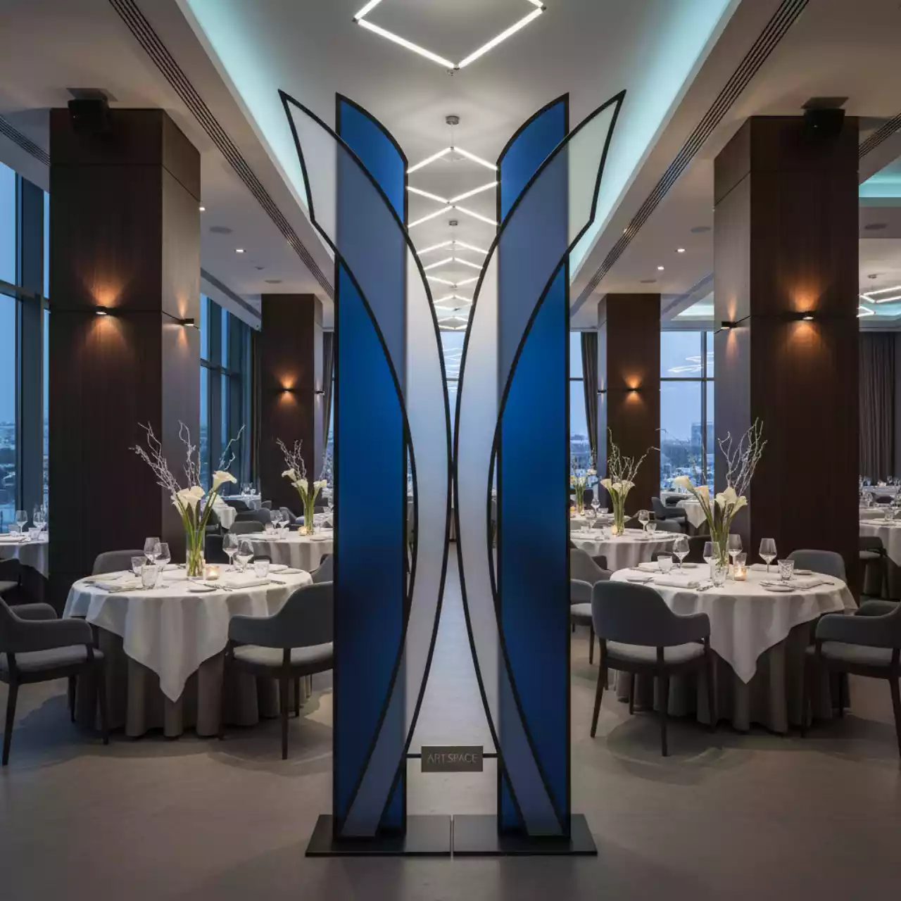 Аренда Перегородка от солнца Wing в ресторане «Баран-Рапан» — ART SPACE