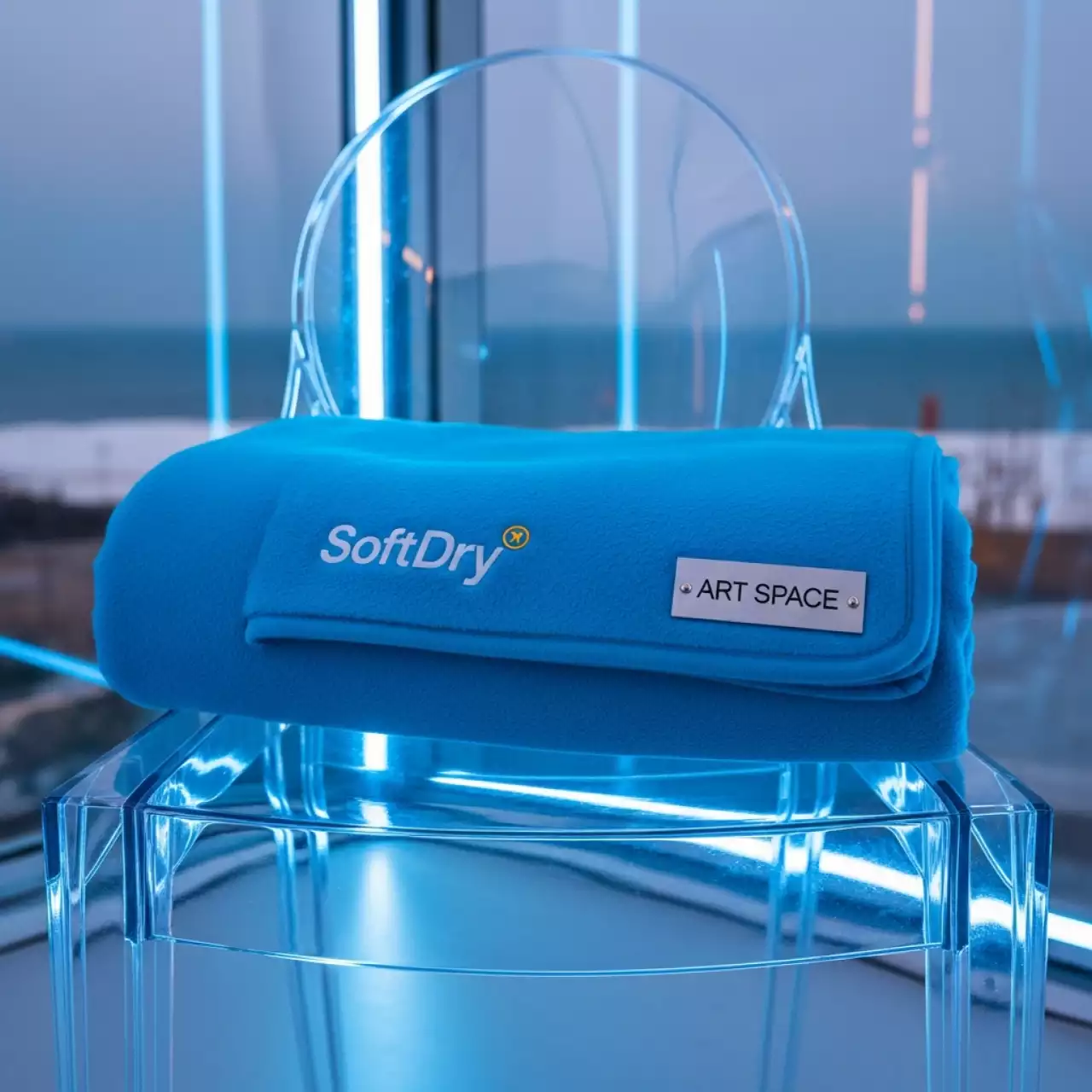 Аренда Плед для пикника Soft Dry ярко синий в Radisson Collection Paradise — ART SPACE