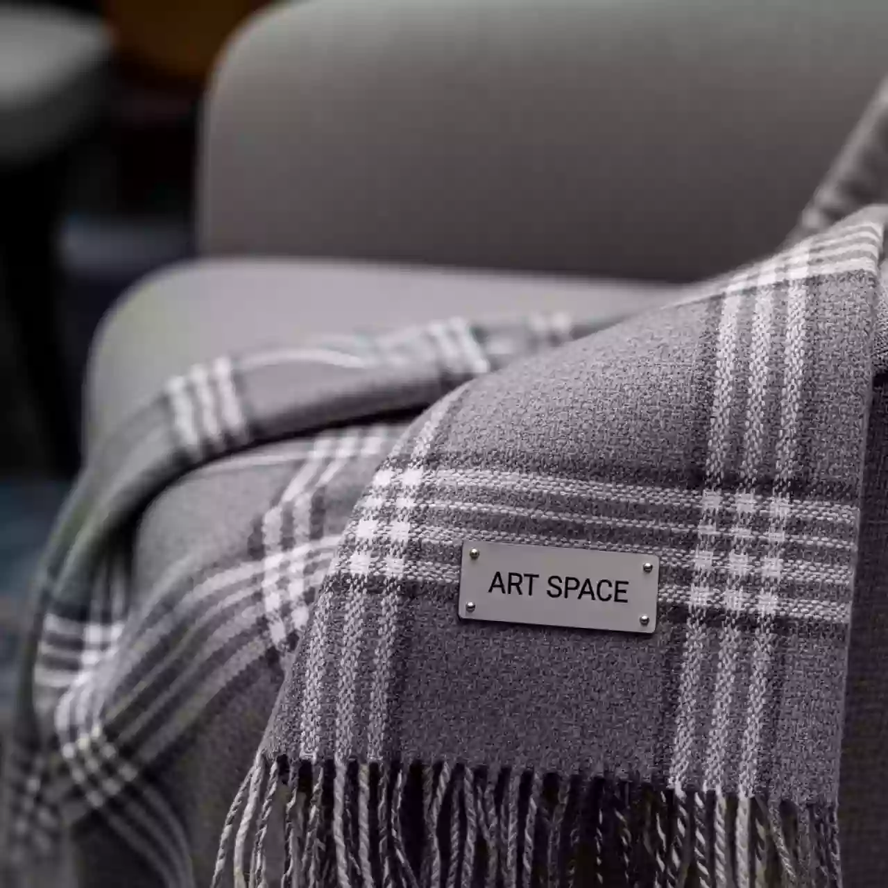 Аренда Плед в клетку серый в отеле «Звездный» — ART SPACE