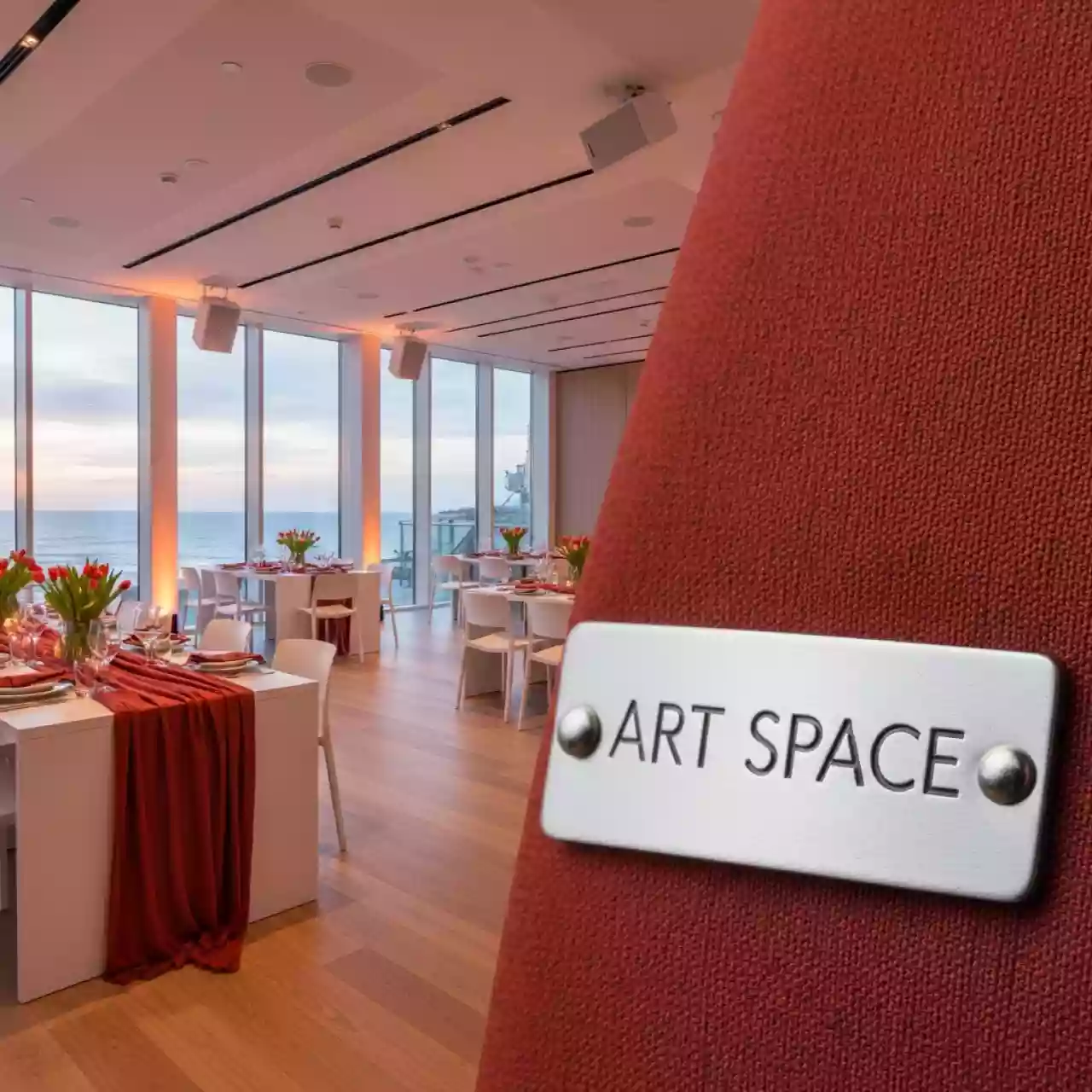 Аренда Площадка "Весна" красный зал на пляже «Мандарин» — ART SPACE