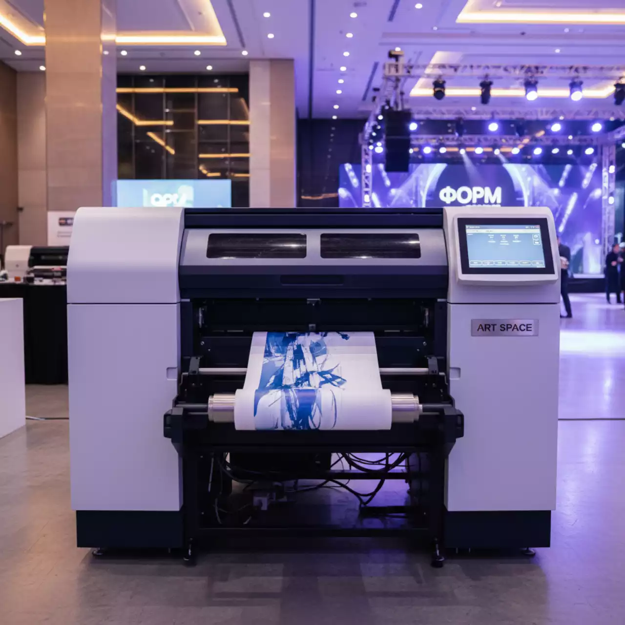 Аренда Плоттер латексный HP Latex 3200 1HA06A в отеле Hyatt Regency Sochi — ART SPACE