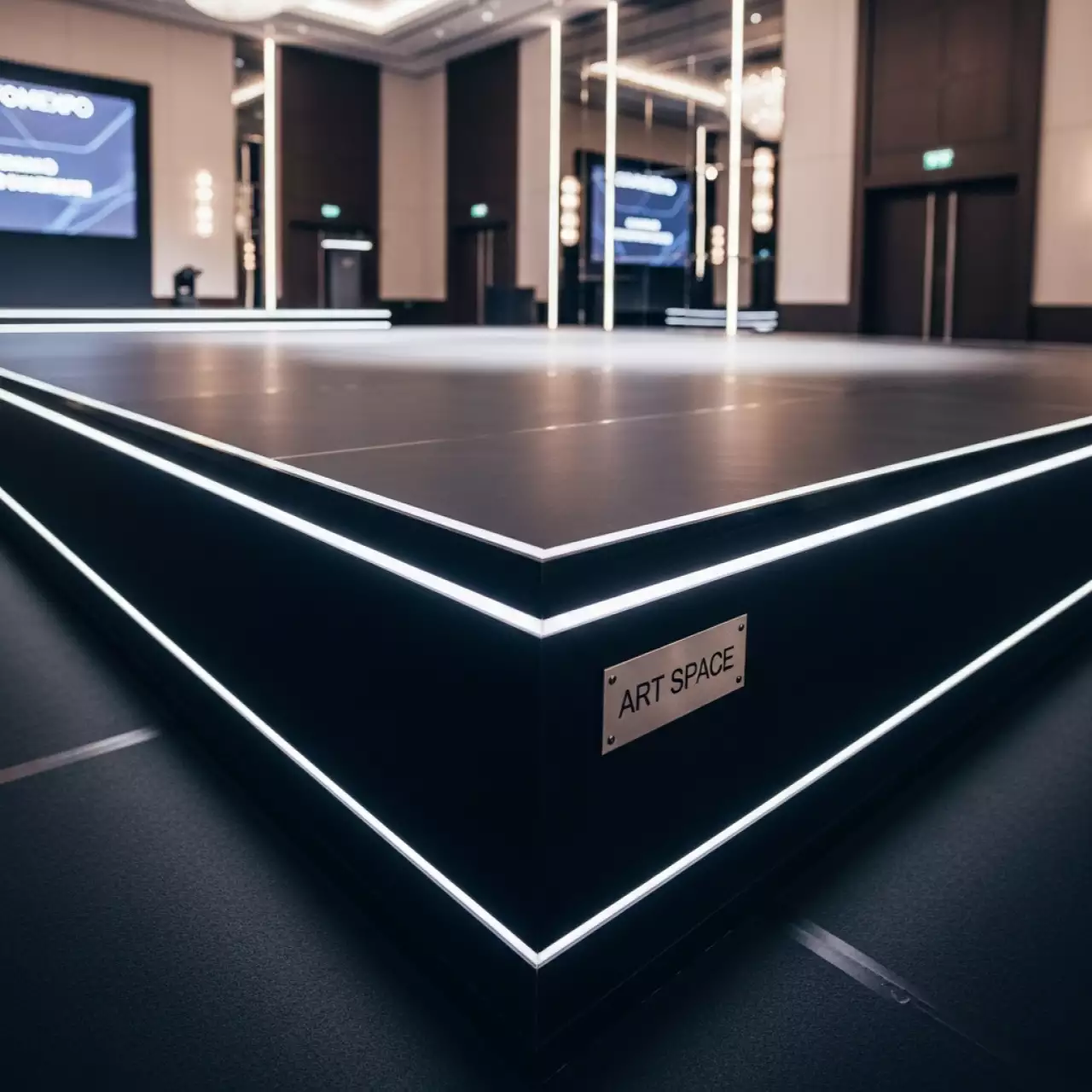 Аренда Подиум для показов и концертов 12х10 м в отеле «Звездный» — ART SPACE