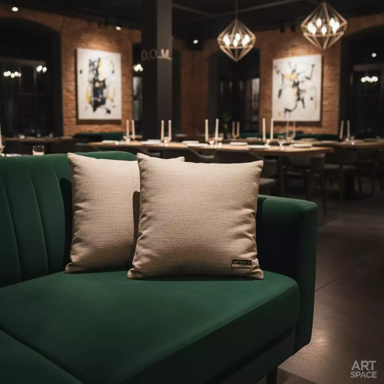 Аренда Подушки АШТОН в ресторане «D.O.M» — ART SPACE