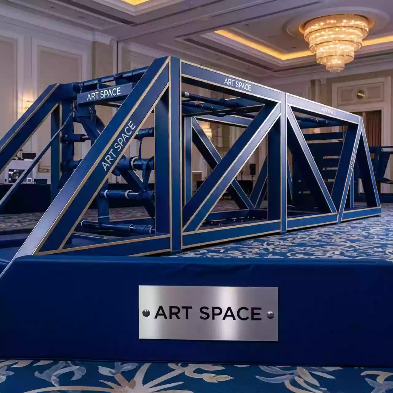 Аренда Полоса препятствий Своих не бросаем в гранд-отеле «Жемчужина» — ART SPACE