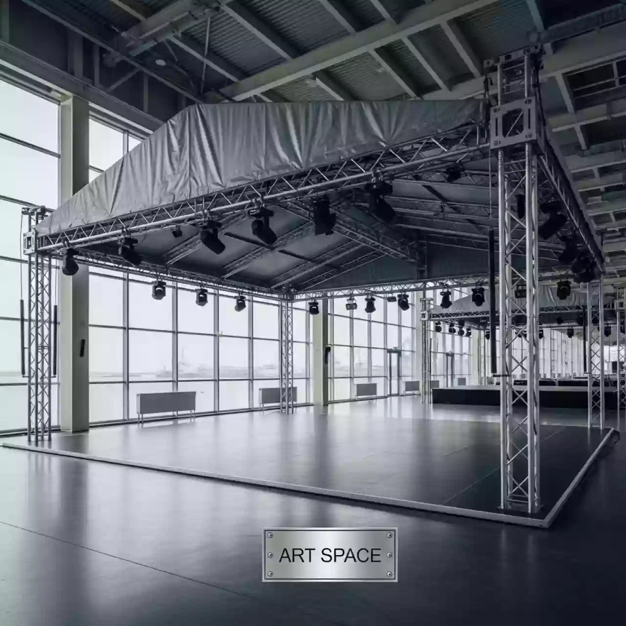 Аренда Сцена односкатная 18х12 м металлик в зале «Чайка» (Морпорт) — ART SPACE